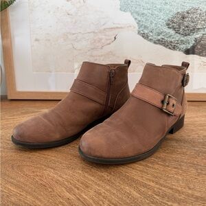 Vionic Logan Brown Ankle Boots with Buckle